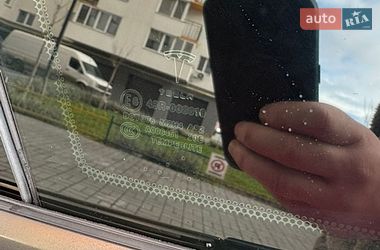 Ліфтбек Tesla Model S 2014 в Черкасах