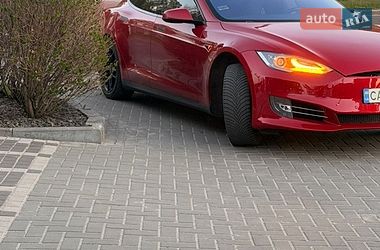 Ліфтбек Tesla Model S 2014 в Черкасах