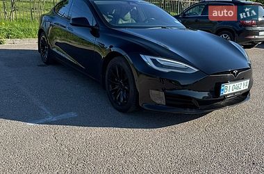 Ліфтбек Tesla Model S 2017 в Дніпрі