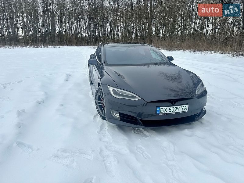 Tesla Model S 2016