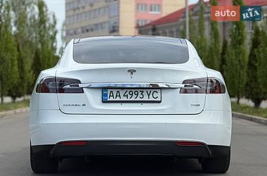 Лифтбек Tesla Model S 2015 в Киеве