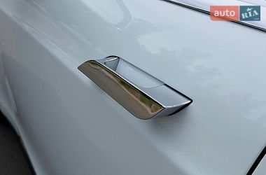Лифтбек Tesla Model S 2015 в Киеве
