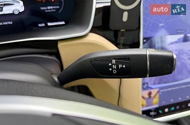 Лифтбек Tesla Model S 2015 в Киеве