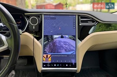 Лифтбек Tesla Model S 2015 в Киеве
