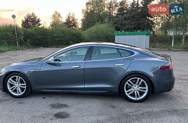 Лифтбек Tesla Model S 2013 в Львове