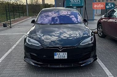 Лифтбек Tesla Model S 2017 в Кривом Роге