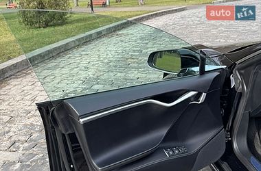 Лифтбек Tesla Model S 2017 в Киеве