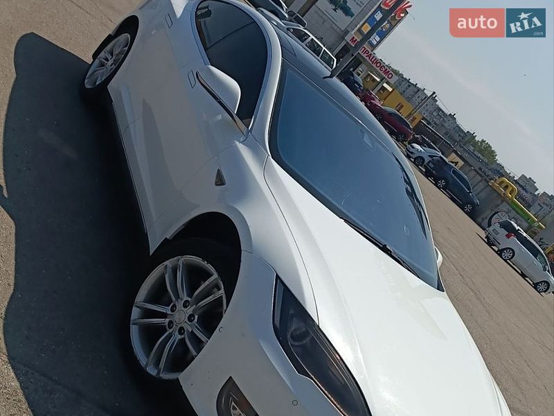 Лифтбек Tesla Model S 2014 в Харькове