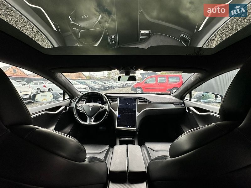 Ліфтбек Tesla Model S 2017 в Луцьку