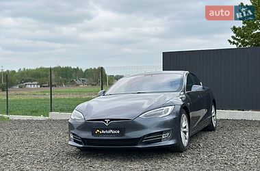 Ліфтбек Tesla Model S 2017 в Луцьку