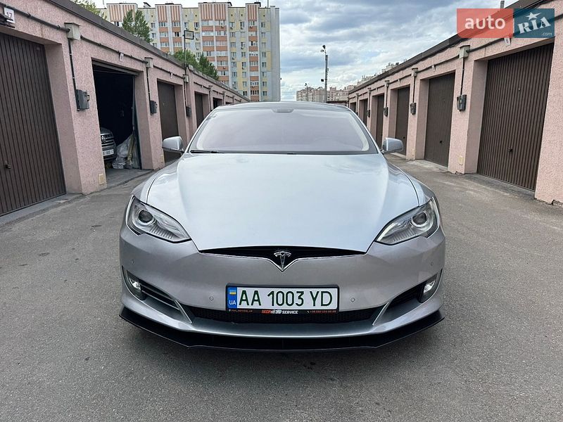 Лифтбек Tesla Model S 2014 в Софиевской Борщаговке