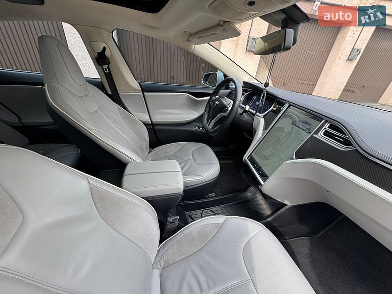 Лифтбек Tesla Model S 2014 в Софиевской Борщаговке