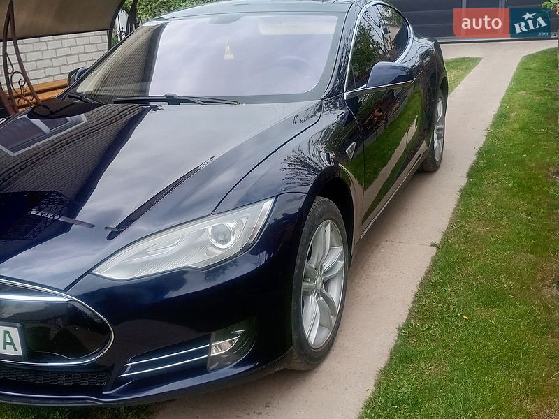 Лифтбек Tesla Model S 2013 в Нововолынске фото 4 Лифтбек Tesla Model S 2013 в Нововолынске
