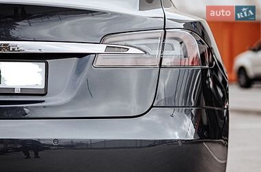 Лифтбек Tesla Model S 2017 в Днепре фото 7 Лифтбек Tesla Model S 2017 в Днепре