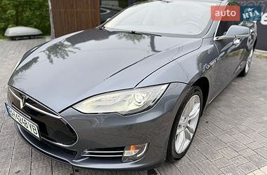 Лифтбек Tesla Model S 2013 в Ивано-Франковске