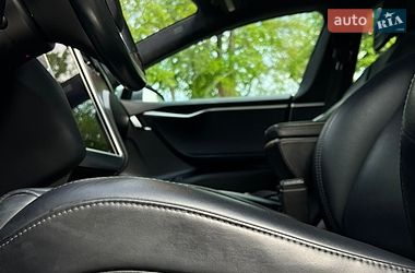 Лифтбек Tesla Model S 2018 в Киеве