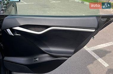 Лифтбек Tesla Model S 2018 в Киеве