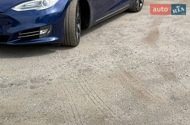 Лифтбек Tesla Model S 2015 в Днепре