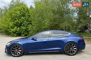 Лифтбек Tesla Model S 2015 в Днепре