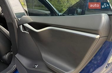 Лифтбек Tesla Model S 2015 в Днепре