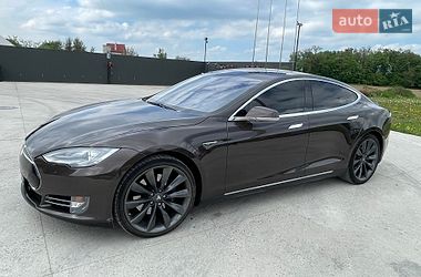 Ліфтбек Tesla Model S 2013 в Чорткові