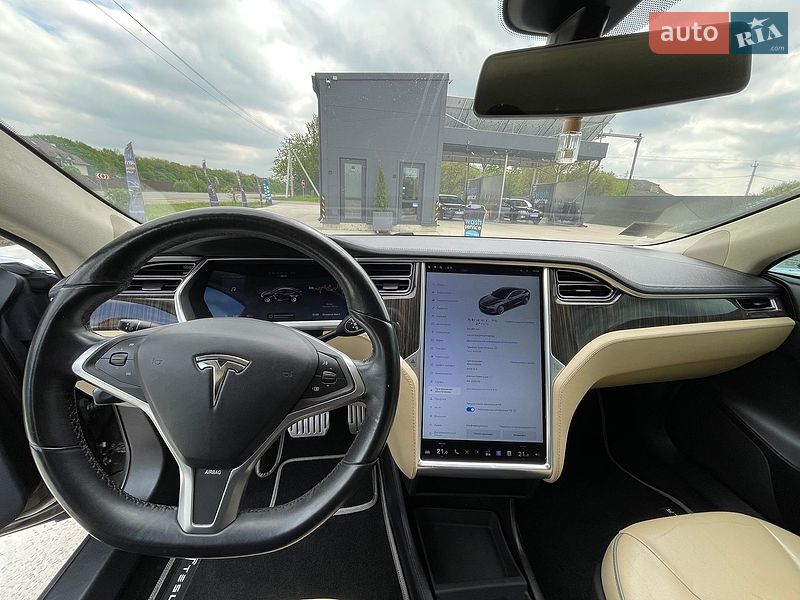 Ліфтбек Tesla Model S 2013 в Чорткові