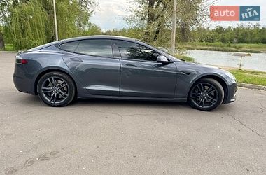 Лифтбек Tesla Model S 2018 в Кривом Роге