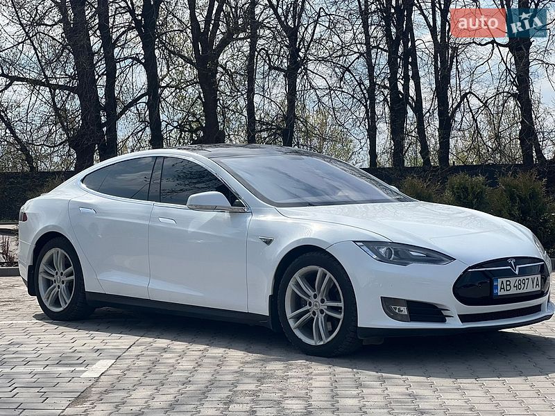 Ліфтбек Tesla Model S 2012 в Вінниці