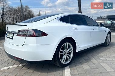 Ліфтбек Tesla Model S 2012 в Вінниці