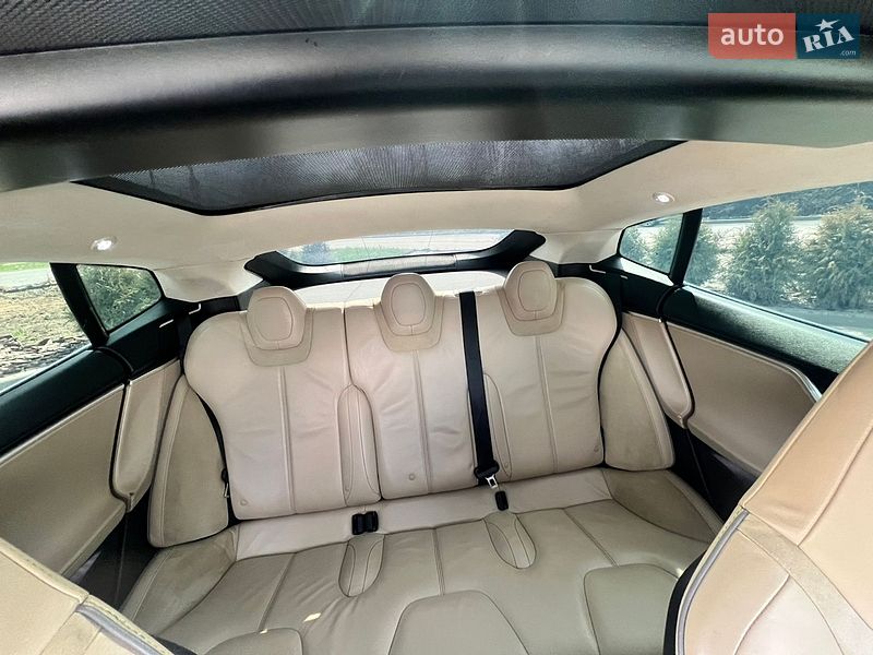 Ліфтбек Tesla Model S 2012 в Вінниці