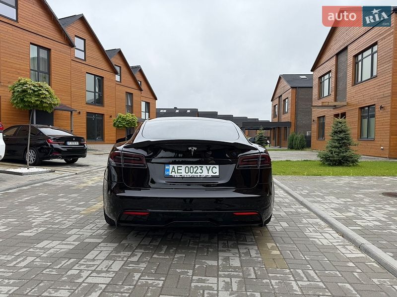 Лифтбек Tesla Model S 2021 в Днепре