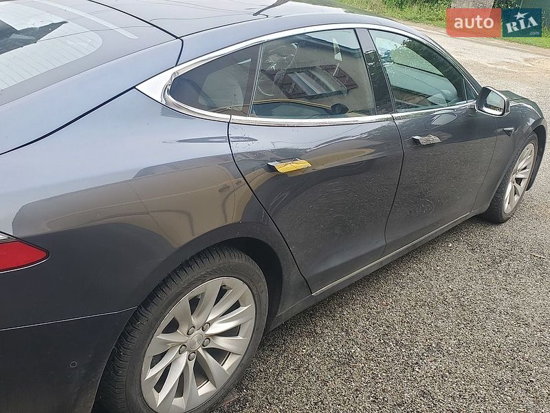 Ліфтбек Tesla Model S 2019 в Тернополі
