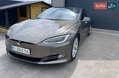 Лифтбек Tesla Model S 2016 в Полтаве