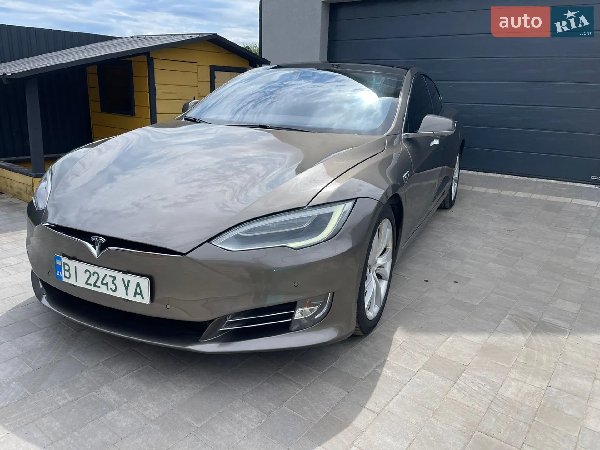 2016 Tesla Model S - фото 1