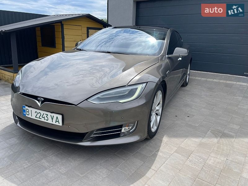 Tesla Model S 2016