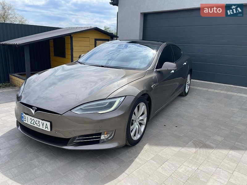 Лифтбек Tesla Model S 2016 в Полтаве фото 3 Лифтбек Tesla Model S 2016 в Полтаве