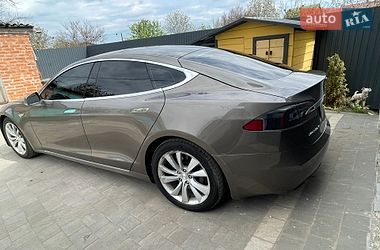 Лифтбек Tesla Model S 2016 в Полтаве фото 17 Лифтбек Tesla Model S 2016 в Полтаве