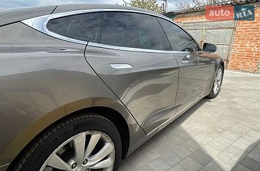 Лифтбек Tesla Model S 2016 в Полтаве фото 20 Лифтбек Tesla Model S 2016 в Полтаве