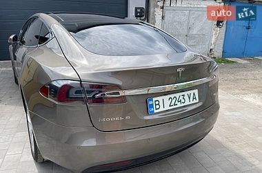 Лифтбек Tesla Model S 2016 в Полтаве фото 35 Лифтбек Tesla Model S 2016 в Полтаве