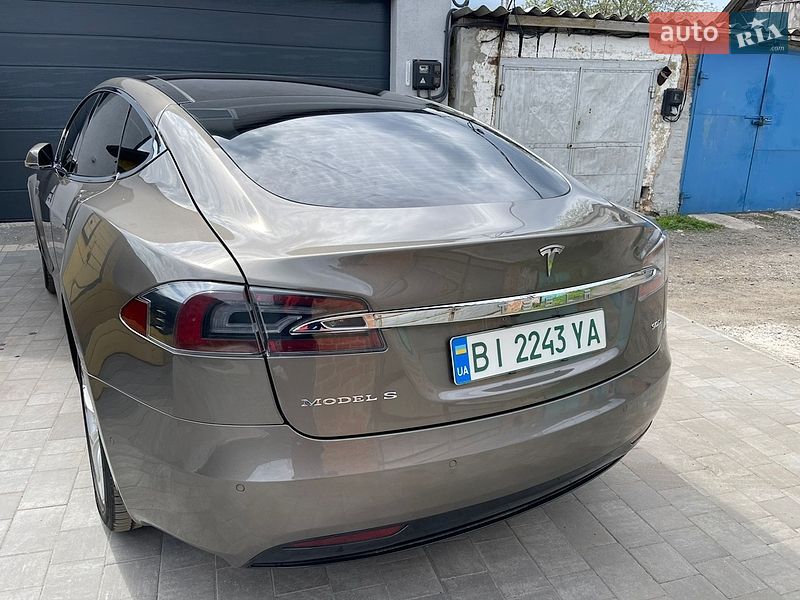Лифтбек Tesla Model S 2016 в Полтаве фото 35 Лифтбек Tesla Model S 2016 в Полтаве