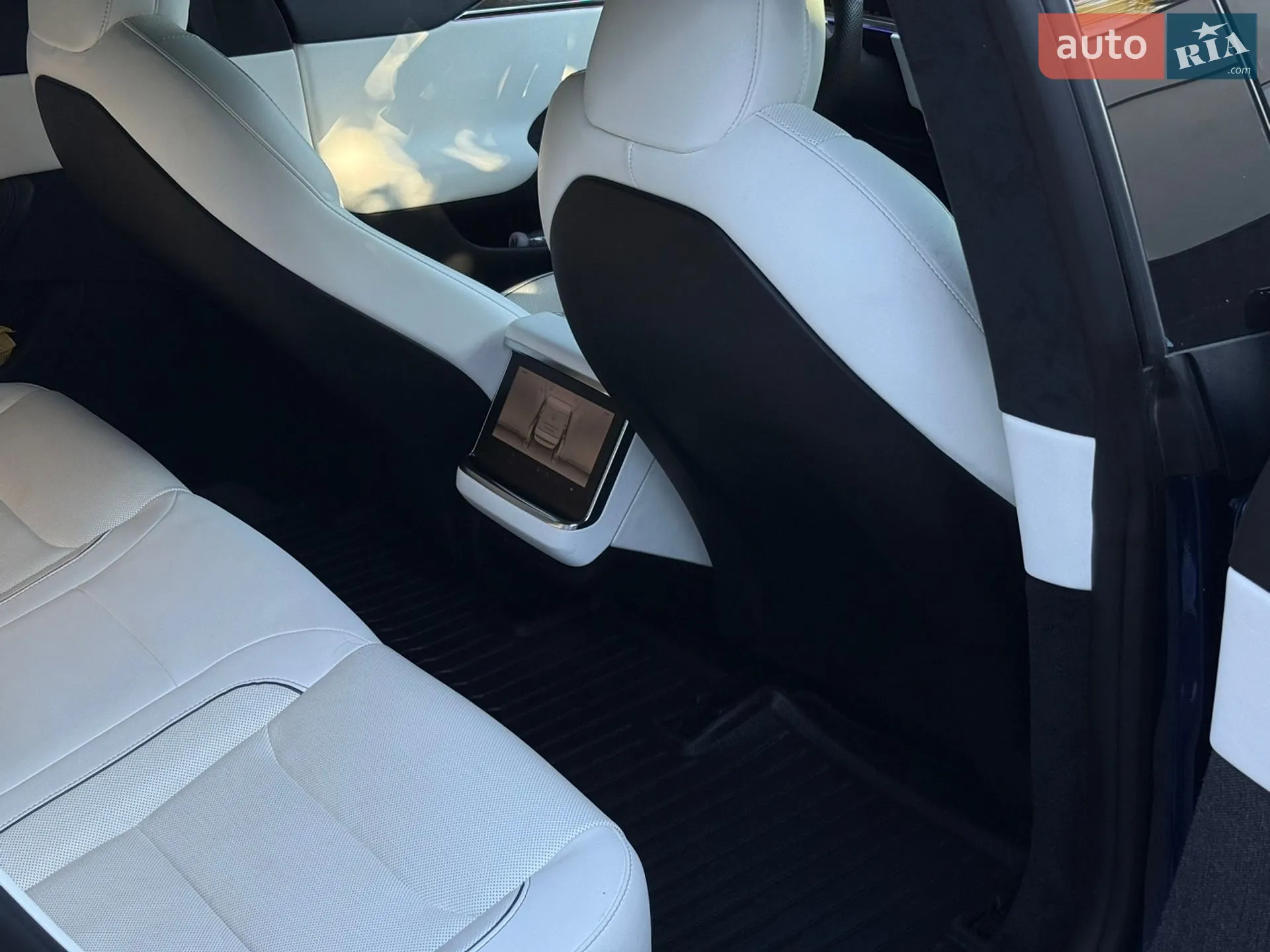 2021 Tesla Model S - мініатюра 11