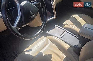 Ліфтбек Tesla Model S 2017 в Житомирі