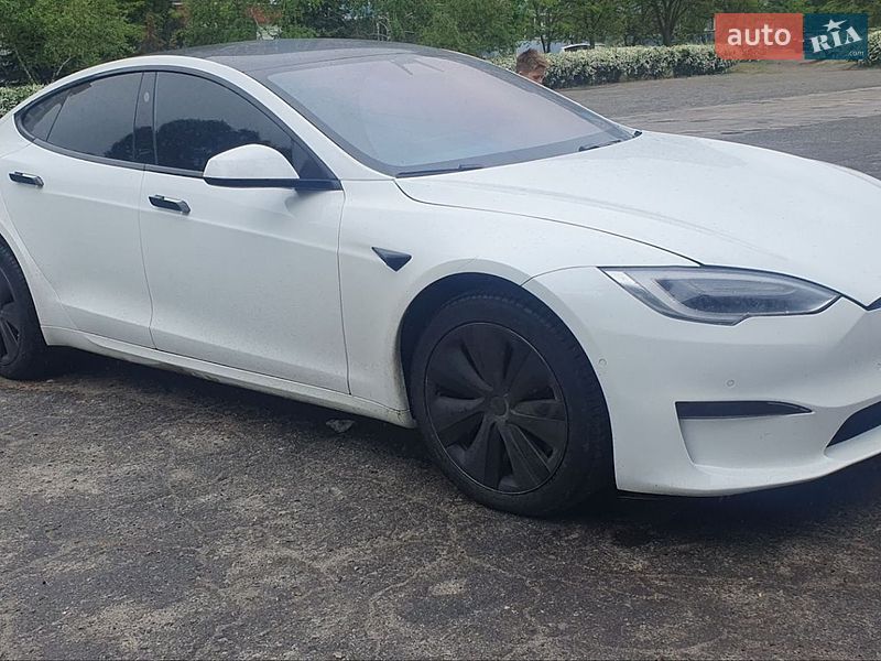 Лифтбек Tesla Model S 2021 в Каменском
