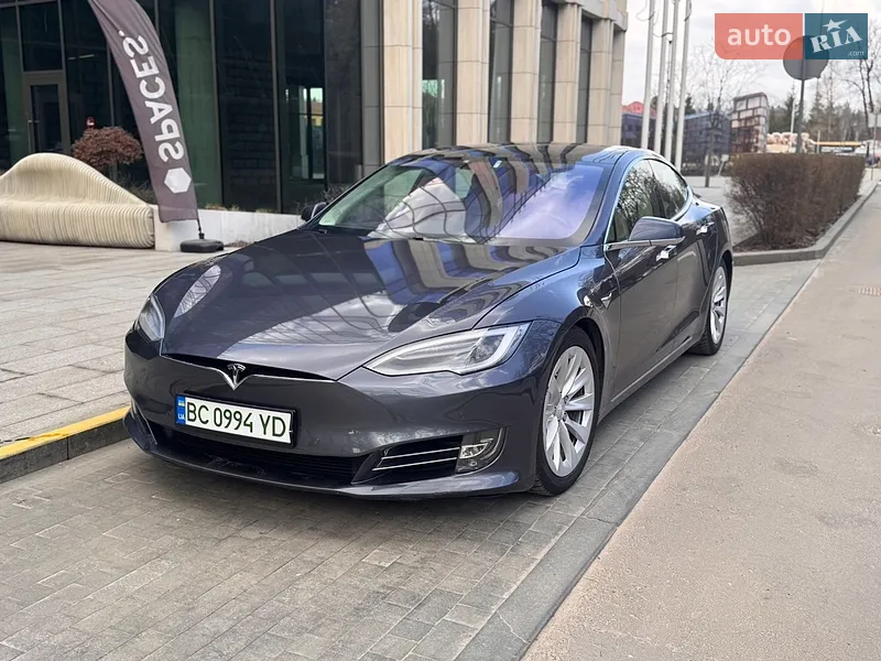 Tesla Model S 2017
