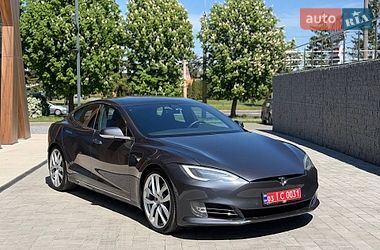 Лифтбек Tesla Model S 2019 в Луцке