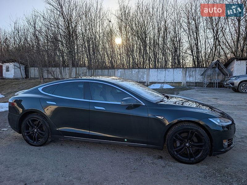Лифтбек Tesla Model S 2013 в Тернополе фото 5 Лифтбек Tesla Model S 2013 в Тернополе
