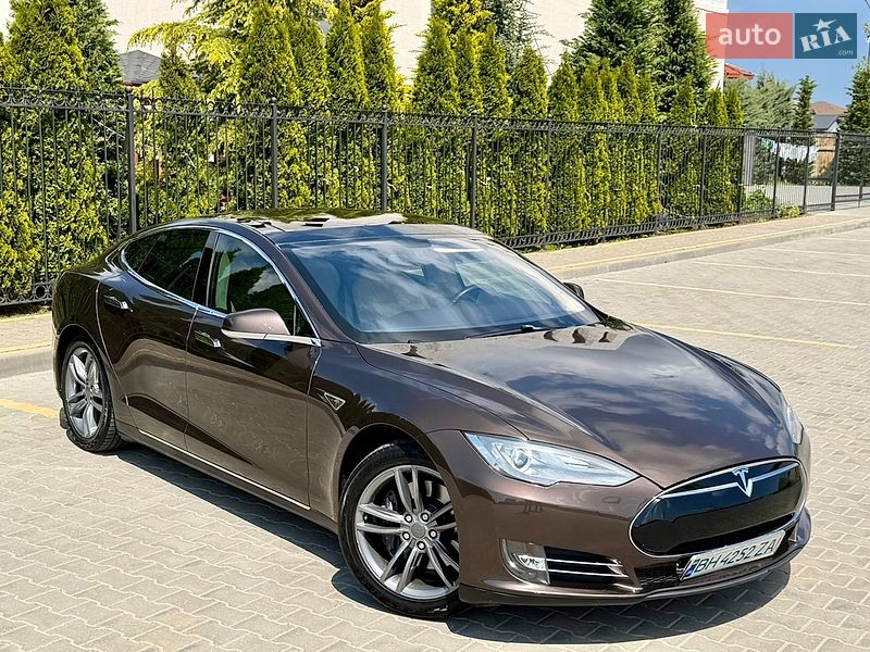 Ліфтбек Tesla Model S 2013 в Одесі фото 4 Ліфтбек Tesla Model S 2013 в Одесі