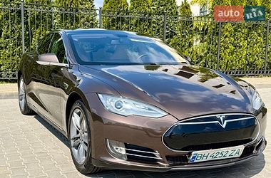 Ліфтбек Tesla Model S 2013 в Одесі фото 9 Ліфтбек Tesla Model S 2013 в Одесі