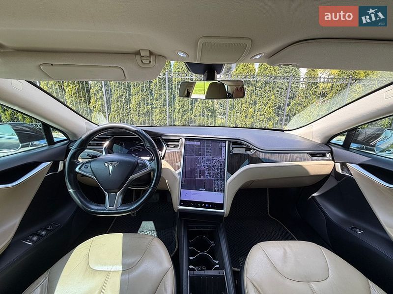 Ліфтбек Tesla Model S 2013 в Одесі фото 29 Ліфтбек Tesla Model S 2013 в Одесі