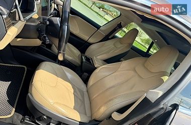 Ліфтбек Tesla Model S 2013 в Одесі фото 34 Ліфтбек Tesla Model S 2013 в Одесі